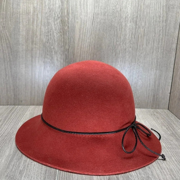 Scala Accessories - Scala Hat Womens One Size Collezione Wool Felt Leatherette Band Cloche  Red